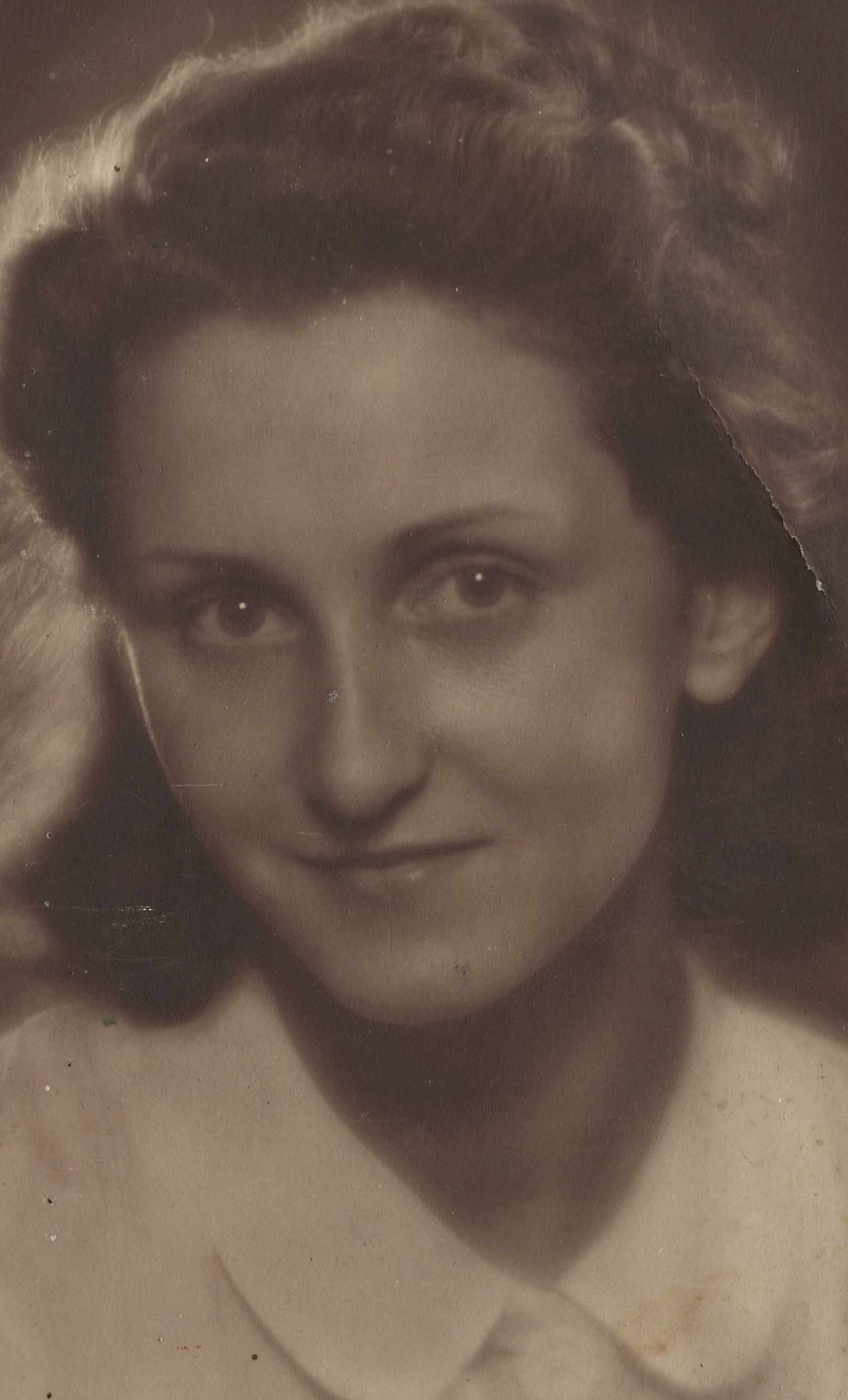 Eva Okenfusová in 1938