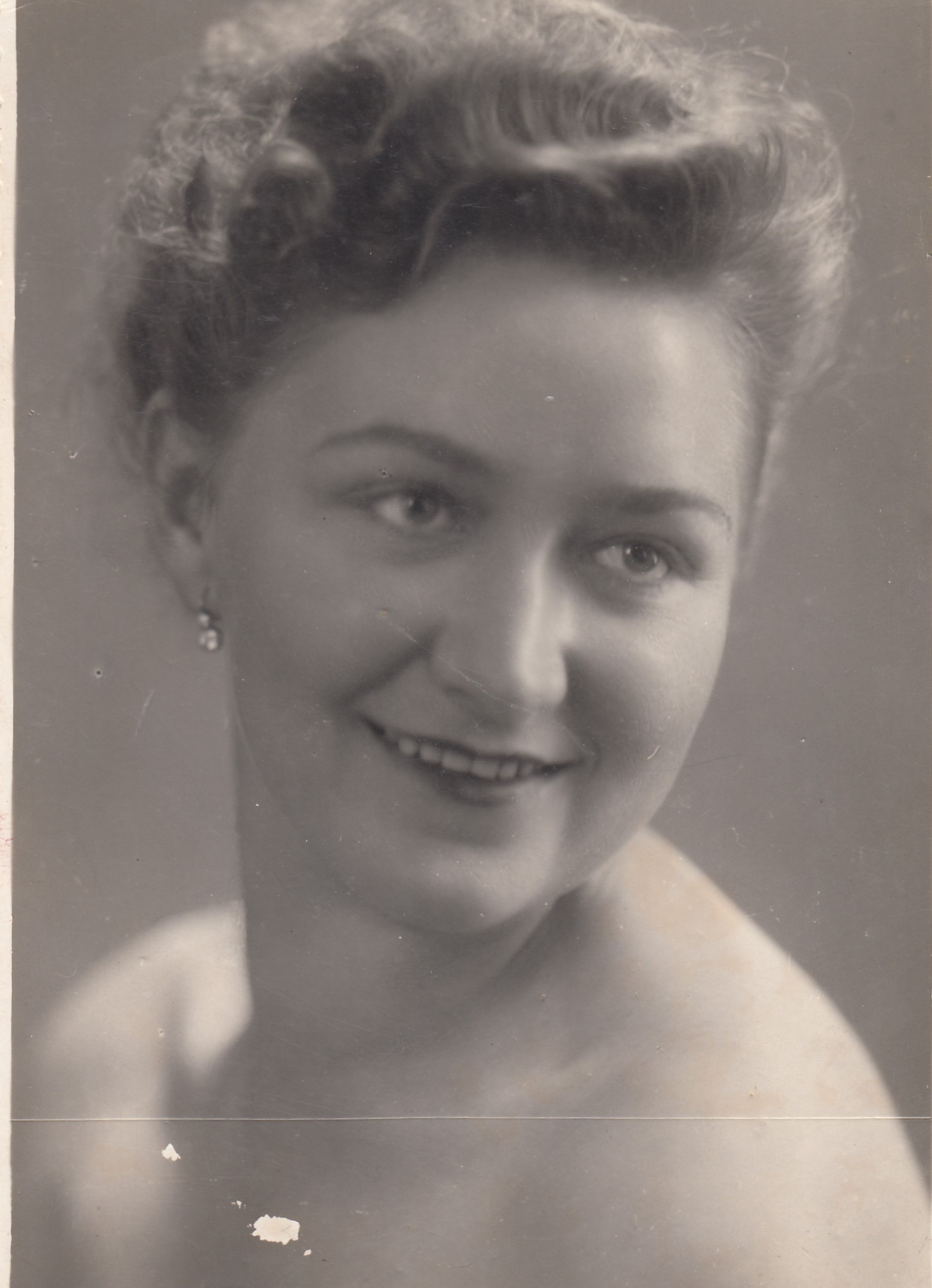 Růžena Čiháková as a single woman in the 1950s