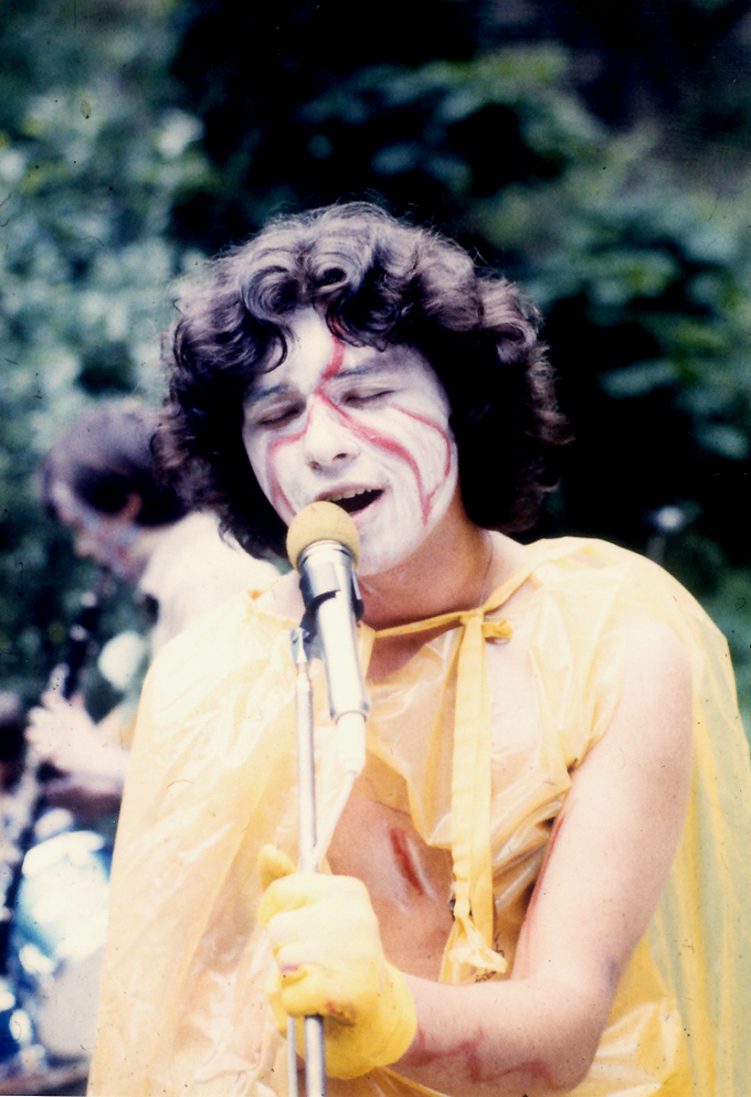 Vocalist Jiri Přibyl alias Shef in plastic sheet (Křečový žíly), Pod tou strážní věží, June 1985