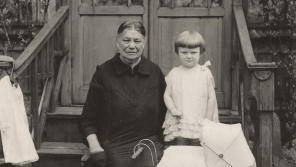 Autorka textu Hana Truncová se svou babičkou v roce 1927 nebo 1928.
