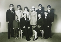 Witness Pavel Kvapil in the photo at the bottom left with siblings and parents