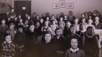 Libuše School, Prague 8, 1939, on the right, in the white dress, is Hana Khon, a Jewish girl who was murdered 

