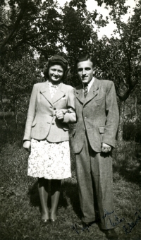 Parents of Jaroslav Malík after moving into Zlaté hory in 1950s 