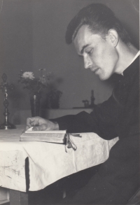 During his studies at the Faculty of Theology in Olomouc during the years 1969 to 1974  