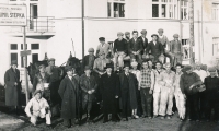 Bohumil štěpka (in the middle, in black) with his construction company employees; 1933