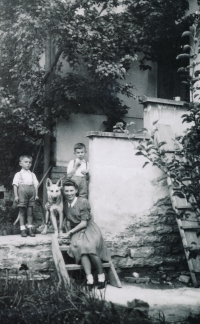 Aunt Květa, Karel with his brother in 1946