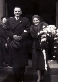 Jan Hlach´s parents´ wedding in 1937. 