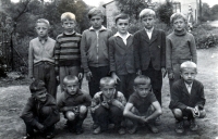 Adam Rucki (second row, third on the left) with his classmates / Bukovec