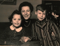 Kristina Čermáková with her mother and brother