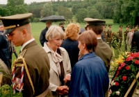 Sylvia Klánová s předsedkyní české strany Česko-německého fondu budoucnosti Dagmar Burešovou (červen 1998)