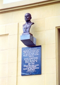 Bronze bust of archbishop Josef Beran by Marie Uchytilová, in the Křížkova street in Pilsen (1995)
