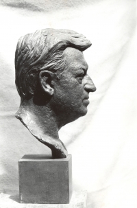 Bust of the actor Martin Růžek (early 1980s)
