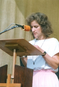 Věra Náhlíková reading during a mass in the St George's Church - St Adalbert' millennium (13. září 1992)