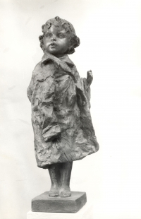 Kabátníček – třetinový model o výšce 55 cm (r. 1977)