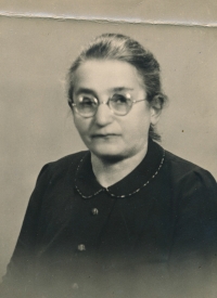 Babička Ledererová