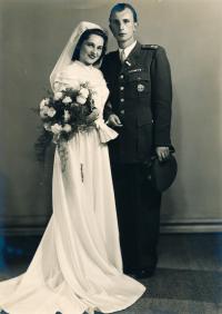 Marrying Milan Racek, September 17th, 1949, Brno, at St. Thomas