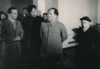With Mao Zedong, witness´s mother Ludmila Jankovcová is on the right, 1957