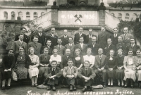 Wolfgang Jankovec as a teacher, fifth from the right in the second row 

