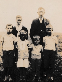 Family Brendl in 1931