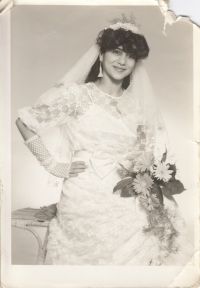 Elena Gorolová in a wedding dress, 1987