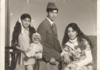 Elena, otec Emil a matka Eva Gorolovi, 2. polovina 70. let.