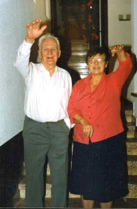 Husband and wife Antonín Vaculka and Jarmila Vaculková in 1998