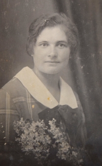 Bedřich Zahradník's mother