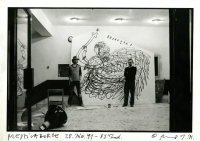 Fotografie Rudolfa Prekopa z období vzniku Muzea Andyho Warhola v Medzilaborcích, počátek 90. let