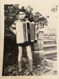 Štefan with accordion
