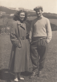 Věra Kalinovská and Áda Kalinovský - Milena's parents on a historical photography
