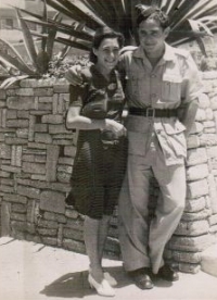 Rudolf Taussig with Anna, his sister, Palestine 1942