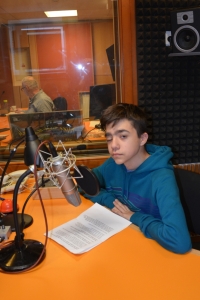 1. Pupils film a report about Jan Bartuška in Czech Radio