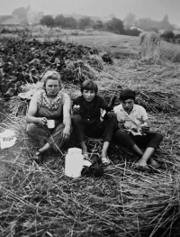 Marie Halfarova´s daughter Růžena (in the middle) with her aunt and cousin, 1960s