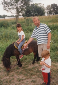 With daughters on holiday (1999)