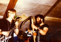 Křečový žíly / Oskava - Antirockfest, Petr Novotný on the left, 1986 (P. Hrabalík archive)