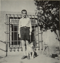 Augustin in 1952 with a puppy of collie called Ebro van Well