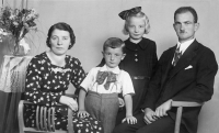 Pamatnikova rodina v roku 1939