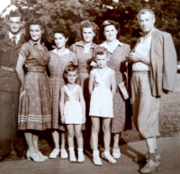 Ján Fejfár with family (1952)