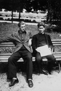 Zdislav Zima (on the left) / around the year 1944