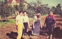 His mum, aunt, sister and wife in Skočice (1960)
