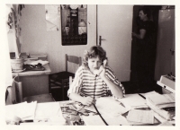 V kanceláři JZD Orion Davle, konec roku 1988