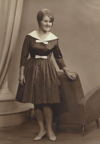 The witness Hedvika as a student of the 2nd year of the Secondary Agricultural School in the Old Town near Uherské Hradiště, 1963.
