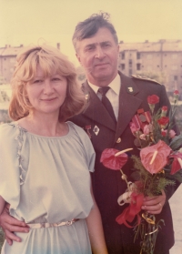 Po přiznání titulu CSc.  na Vysokém vojenském školství ČSSR