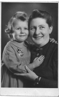 Alice with her step-mother