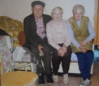 Marie Spilková (on the right) with sister and brother-in-la, 2006