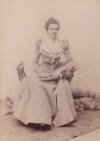  Marie Šolínová, grandmother / 1898 