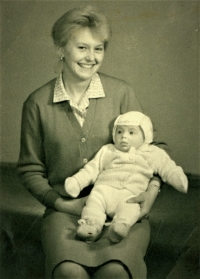 Marie Krejčová with her daughter Nelly (4,5 months old), Nymburk, April 19, 1962