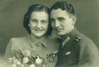 Mr and Mrs Rinke after the wedding in 1943