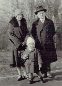 Witness' parents and brother Jiří in1928.