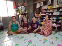 Tin Htun Hlaing and his family